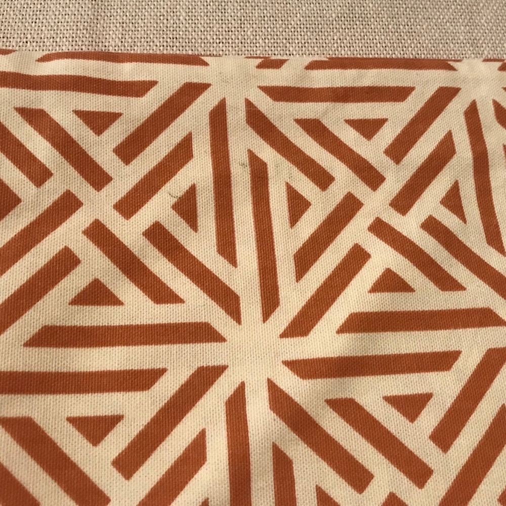 Set of orange  and cream pillow covers - Picture 6 of 7
